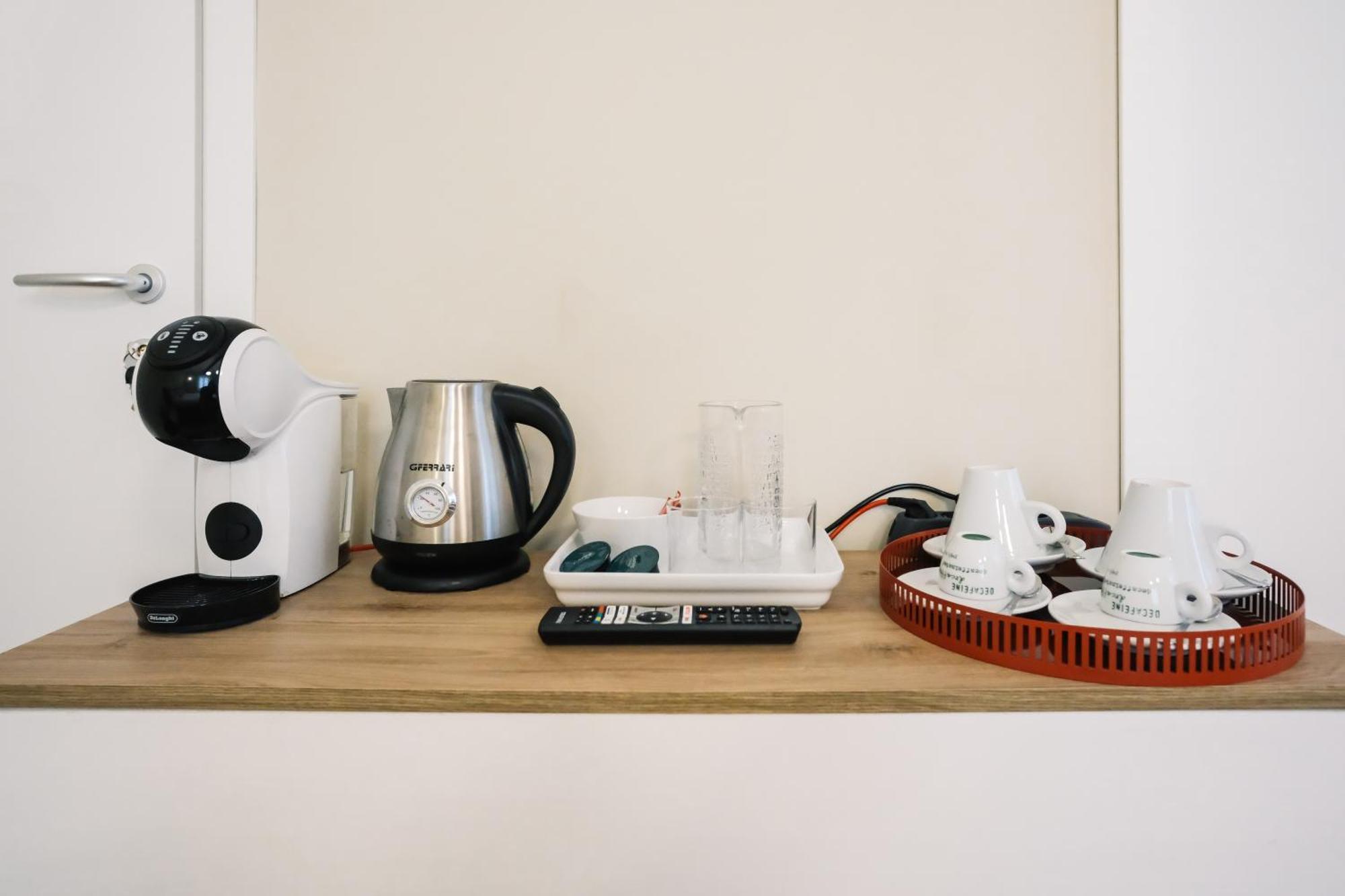 Flora Inn, Scotti's House - Due Passi In Centro Guest house 2*